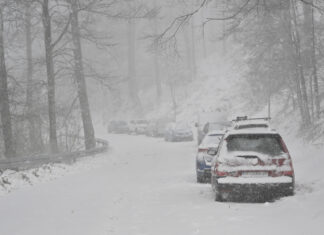 Sljemenska cesta je zatvorena: Automobili zaglavili, ne mogu nigdje